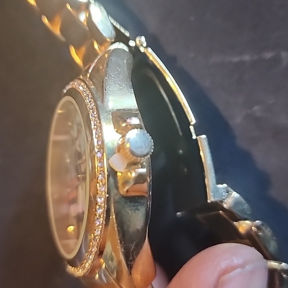 Beauty and the beast watch!! - Picture 2 of 5